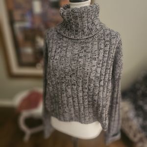 Urban Outfitters grey Chunky Knit Turtleneck Sweater Size medium